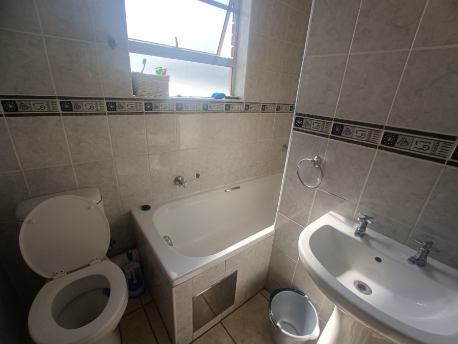 1 Bedroom Property for Sale in Die Bult North West